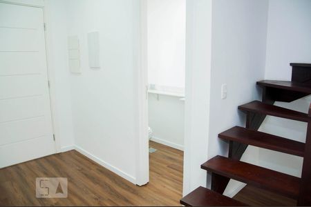 Casa de condomínio à venda com 202m², 4 quartos e 2 vagasSala