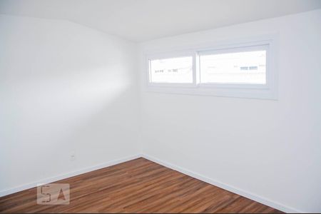 Casa de condomínio à venda com 202m², 4 quartos e 2 vagasSotão