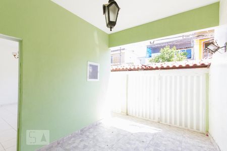 Garagem de casa para alugar com 3 quartos, 130m² em Taquara, Rio de Janeiro