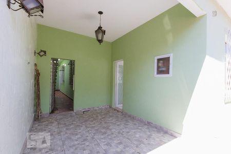 Garagem de casa para alugar com 3 quartos, 130m² em Taquara, Rio de Janeiro
