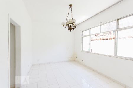 Sala (Primeiro Andar) de casa para alugar com 3 quartos, 130m² em Taquara, Rio de Janeiro