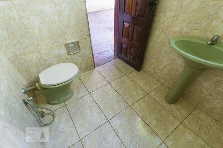 Casa para alugar com 130m², 3 quartos e 1 vagaBanheiro de Serviço (Segundo Andar)