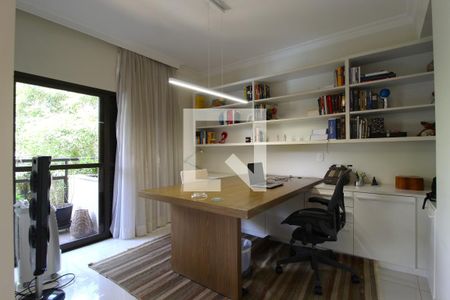 Escritório de apartamento à venda com 3 quartos, 210m² em Moema, São Paulo