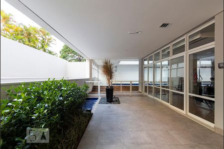 Apartamento à venda com 70m², 2 quartos e 1 vagaÁrea externa da piscina