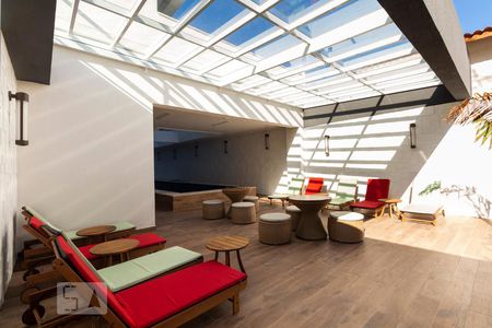 Apartamento à venda com 70m², 2 quartos e 1 vagaÁrea externa da piscina