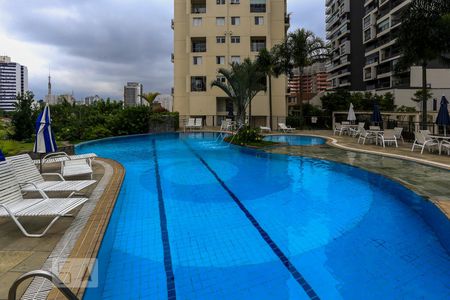 Apartamento à venda com 90m², 2 quartos e 2 vagas Apartamento à venda com 90m², 2 quartos e 2 vagasPiscina