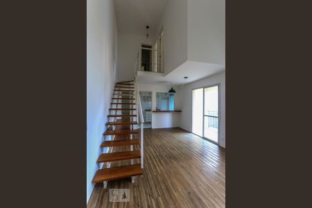 Escada de apartamento à venda com 2 quartos, 90m² em Sumarezinho, São Paulo