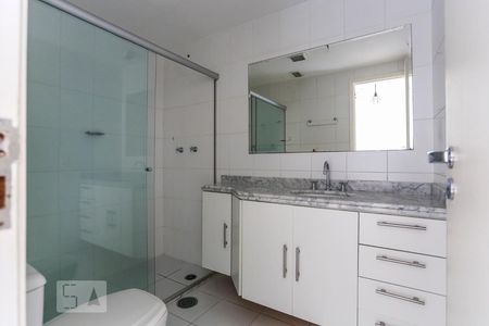 Apartamento à venda com 90m², 2 quartos e 2 vagas Apartamento à venda com 90m², 2 quartos e 2 vagasBanheiro