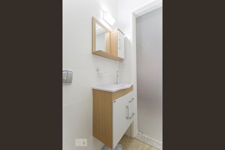 Banheiro de apartamento para alugar com 3 quartos, 89m² em Rio Comprido, Rio de Janeiro