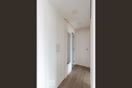 Apartamento à venda com 68m², 2 quartos e 2 vagasCorredor