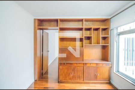 Casa à venda com 460m², 7 quartos e 5 vagas Casa à venda com 460m², 7 quartos e 5 vagasEscritório