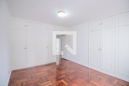 Casa à venda com 460m², 7 quartos e 5 vagas Casa à venda com 460m², 7 quartos e 5 vagasQuarto 1