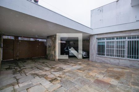 Casa à venda com 460m², 7 quartos e 5 vagas Casa à venda com 460m², 7 quartos e 5 vagasGaragem