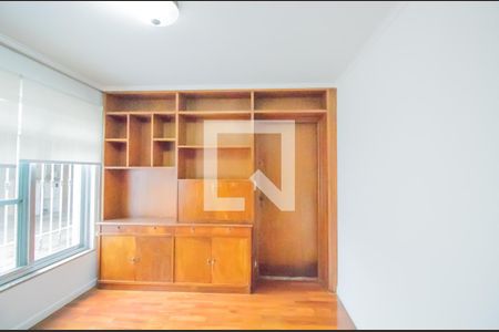 Casa à venda com 460m², 7 quartos e 5 vagas Casa à venda com 460m², 7 quartos e 5 vagasEscritório