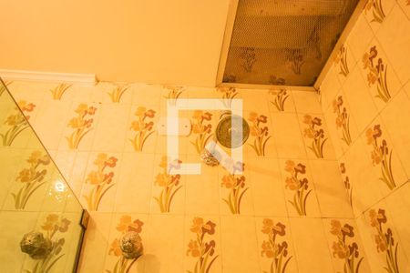 Casa à venda com 460m², 7 quartos e 5 vagas Casa à venda com 460m², 7 quartos e 5 vagasBanheiro 1 - Fundos