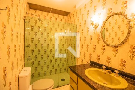 Casa à venda com 460m², 7 quartos e 5 vagas Casa à venda com 460m², 7 quartos e 5 vagasBanheiro 1 - Fundos