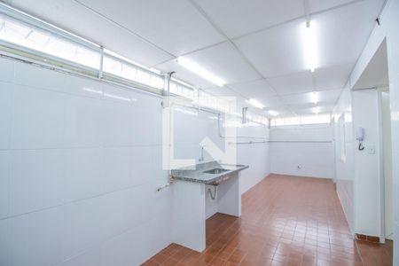 Casa à venda com 460m², 7 quartos e 5 vagas Casa à venda com 460m², 7 quartos e 5 vagasCozinha - Fundos