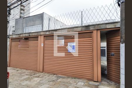 Casa à venda com 460m², 7 quartos e 5 vagas Casa à venda com 460m², 7 quartos e 5 vagasFachada