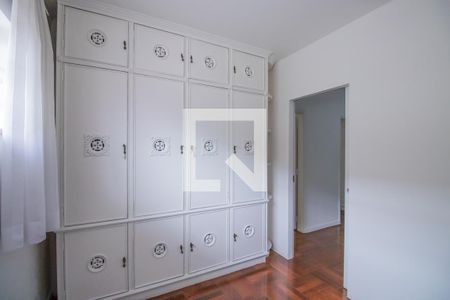 Casa à venda com 460m², 7 quartos e 5 vagas Casa à venda com 460m², 7 quartos e 5 vagasQuarto 3