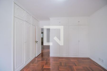 Casa à venda com 460m², 7 quartos e 5 vagas Casa à venda com 460m², 7 quartos e 5 vagasQuarto 2