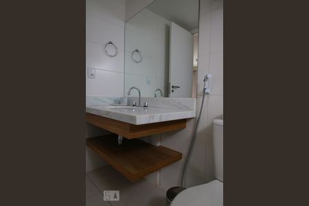 Apartamento para alugar com 67m², 2 quartos e 1 vagaBanheiro da Suite 1