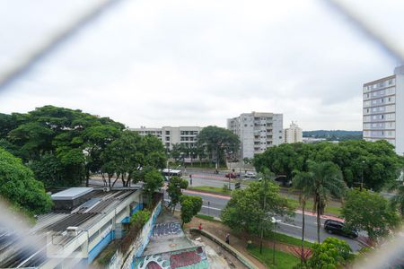 Apartamento à venda com 60m², 2 quartos e 1 vaga Apartamento à venda com 60m², 2 quartos e 1 vagaVista da janela do quarto 2