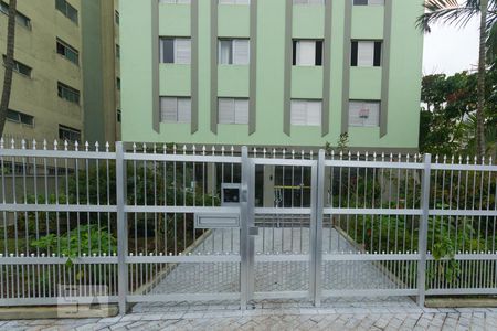 Apartamento à venda com 60m², 2 quartos e 1 vaga Apartamento à venda com 60m², 2 quartos e 1 vagaFachada