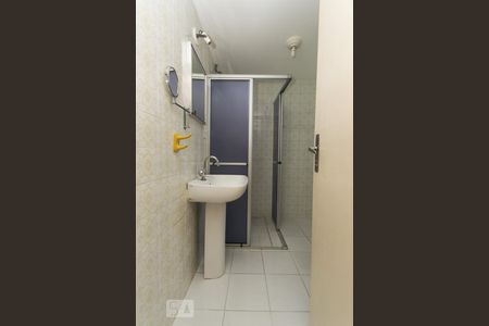 Banheiro de apartamento para alugar com 2 quartos, 60m² em Vila do Encontro, São Paulo