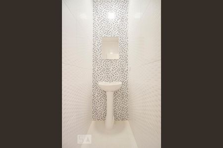 Banheiro de kitnet/studio para alugar com 1 quarto, 35m² em Parque da Mooca, São Paulo