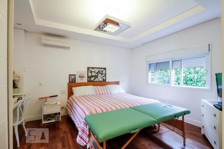 Casa de condomínio à venda com 350m², 4 quartos e 4 vagasSuíte Superior