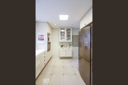 Casa de condomínio à venda com 350m², 4 quartos e 4 vagasCozinha