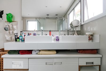 Casa de condomínio à venda com 350m², 4 quartos e 4 vagasBanheiro Suíte Superior