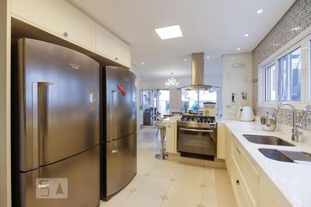 Casa de condomínio à venda com 350m², 4 quartos e 4 vagasCozinha