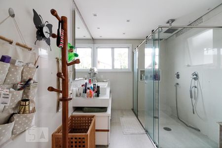 Casa de condomínio à venda com 350m², 4 quartos e 4 vagasBanheiro Suíte Superior