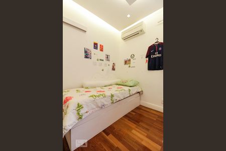 Casa de condomínio à venda com 350m², 4 quartos e 4 vagasQuarto 1