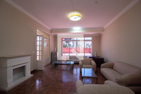 Sala de casa à venda com 4 quartos, 450m² em Pacaembu, São Paulo
