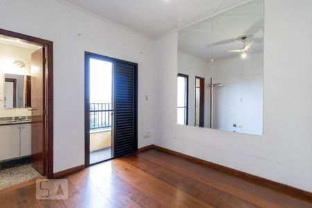 Apartamento à venda com 130m², 3 quartos e 3 vagasSuíte 2