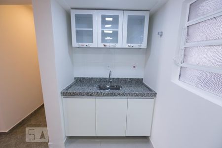 Cozinha de apartamento para alugar com 1 quarto, 54m² em Barra Funda, São Paulo