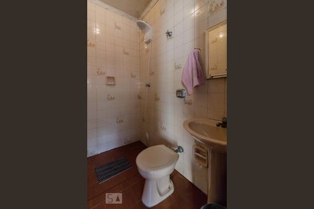 Casa à venda com 470m², 3 quartos e 8 vagasBanheiro de Serviço