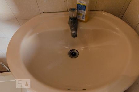 Casa à venda com 470m², 3 quartos e 8 vagasDetalhe do Banheiro de Serviço