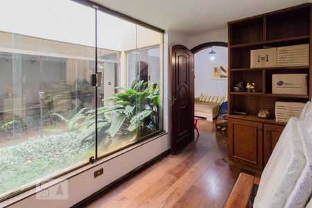 Casa à venda com 470m², 3 quartos e 8 vagasEscritório 