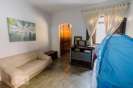 Casa à venda com 470m², 3 quartos e 8 vagasQuarto 03 com Suite