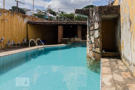 Casa à venda com 470m², 3 quartos e 8 vagasPiscina