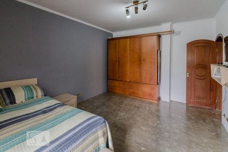 Casa à venda com 470m², 3 quartos e 8 vagasQuarto 01 com Suite