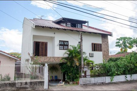 Fachada de casa à venda com 5 quartos, 340m² em Nossa Senhora das Graças, Canoas