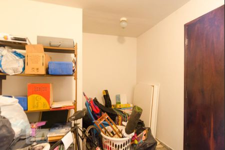 Casa à venda com 180m², 3 quartos e 2 vagasQuarto de Serviço