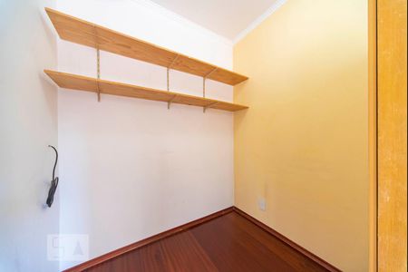 Apartamento para alugar com 130m², 3 quartos e 2 vagasQuarto de Serviço 