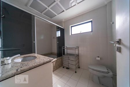Apartamento para alugar com 130m², 3 quartos e 2 vagasBanheiro Quarto 1 