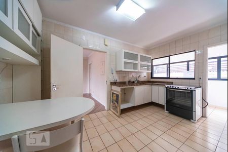 Apartamento para alugar com 130m², 3 quartos e 2 vagasCozinha 