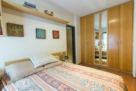 Casa à venda com 210m², 3 quartos e 5 vagasSuite 2